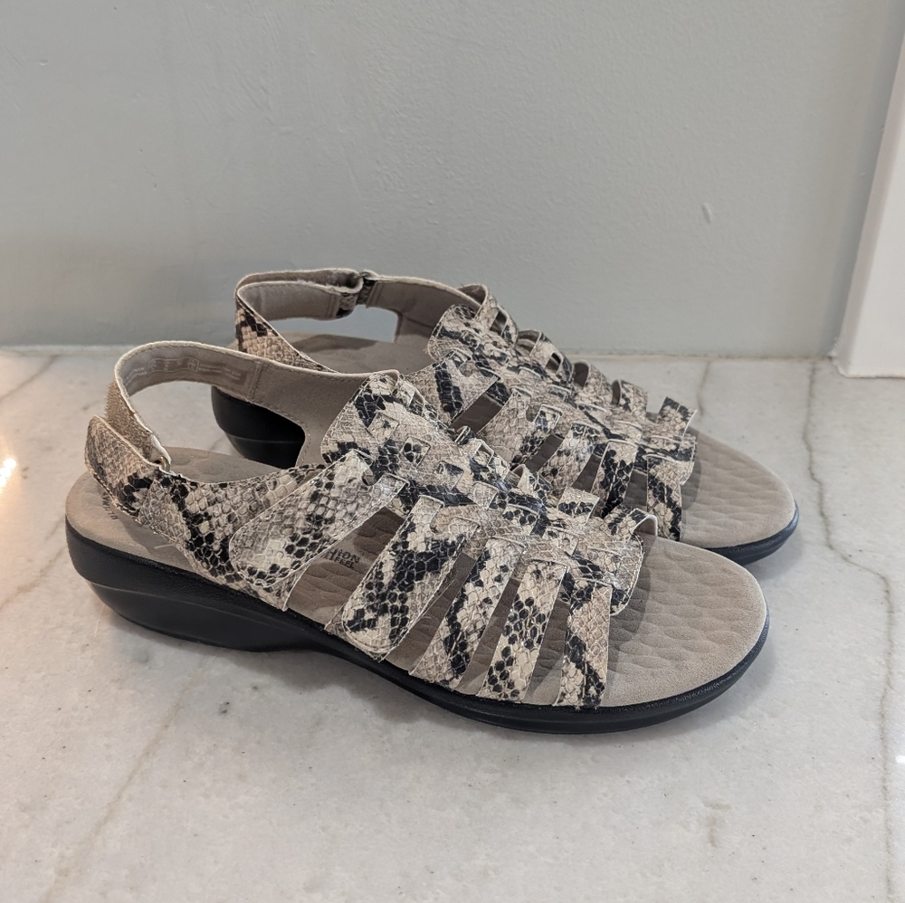 Clarks Collection Alexis Leather Snakeskin Sandals Women's Size 8